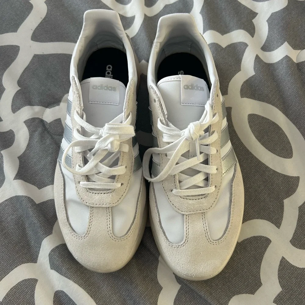 Adidas Classic White Trainers - Picture 3 of 4